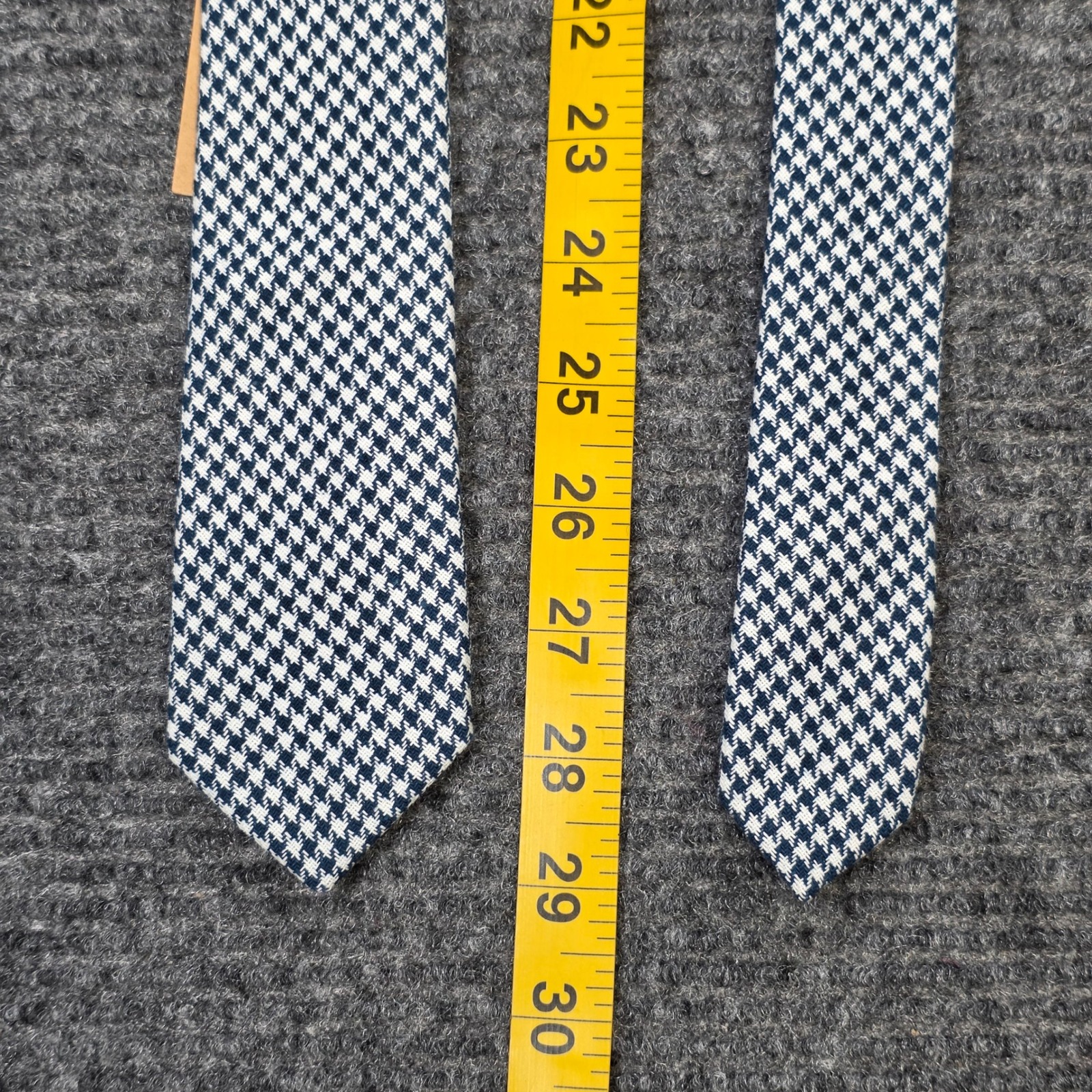 Otaa Linen Cotton Hand Made Necktie Men's Slim Navy Blue White Houndstooth Nwt — image 6 of 8